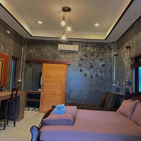 Phayam Coconut Beach Resort Koh Phayam Dış mekan fotoğraf