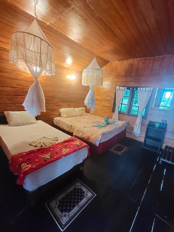 Phayam Coconut Beach Resort Koh Phayam Dış mekan fotoğraf